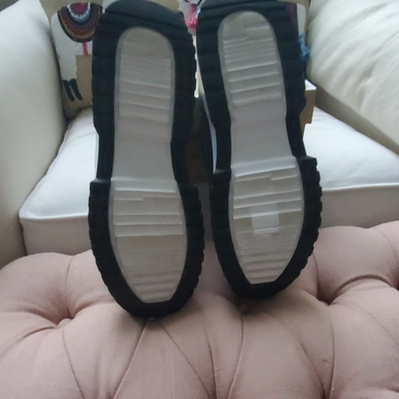 Michael Kors Cosmo Trainer sneackers in size 8M - Picture 4 of 8